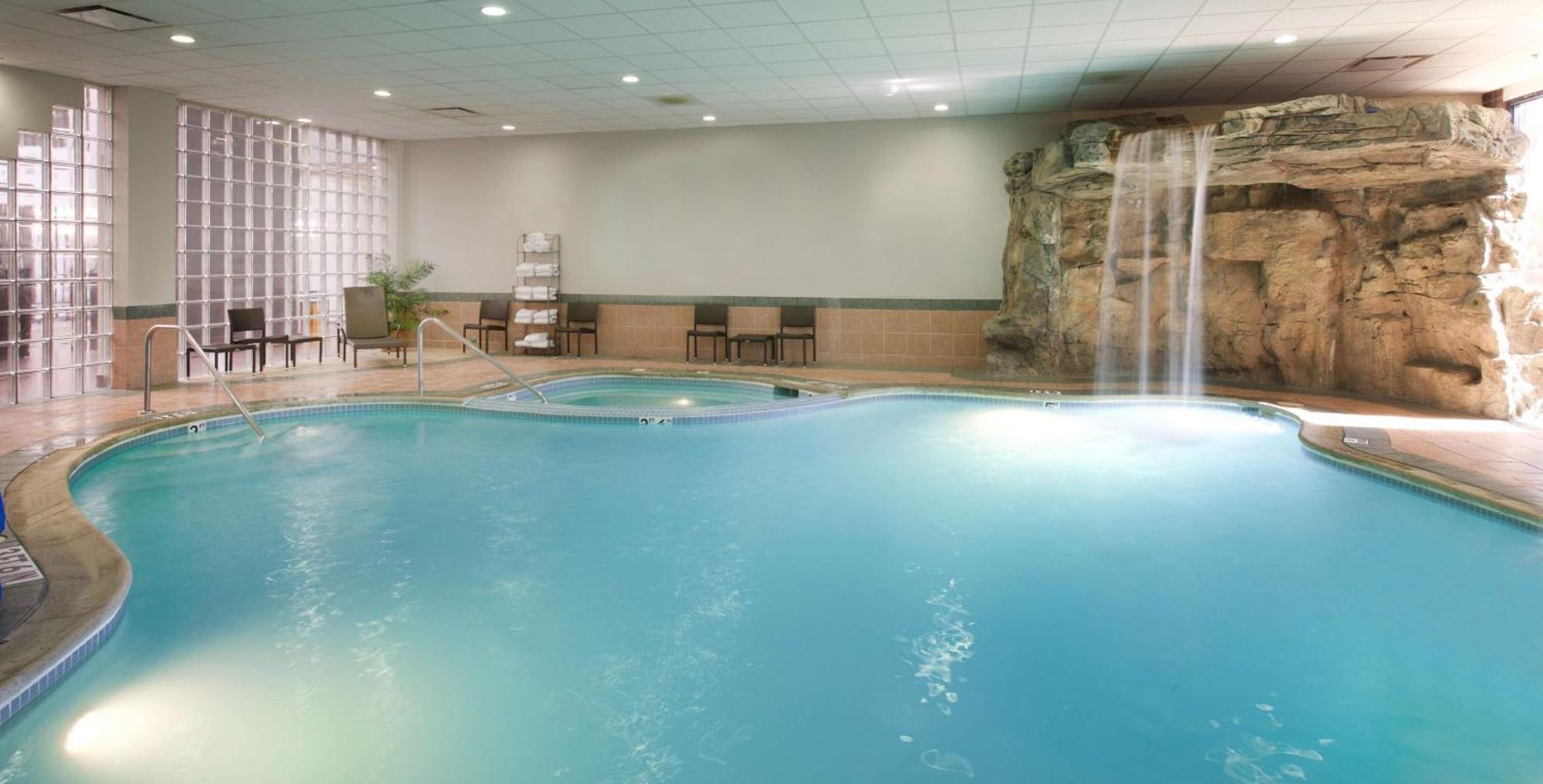 Embassy Suites By Hilton Detroit - Livonia/Novi Exterior photo