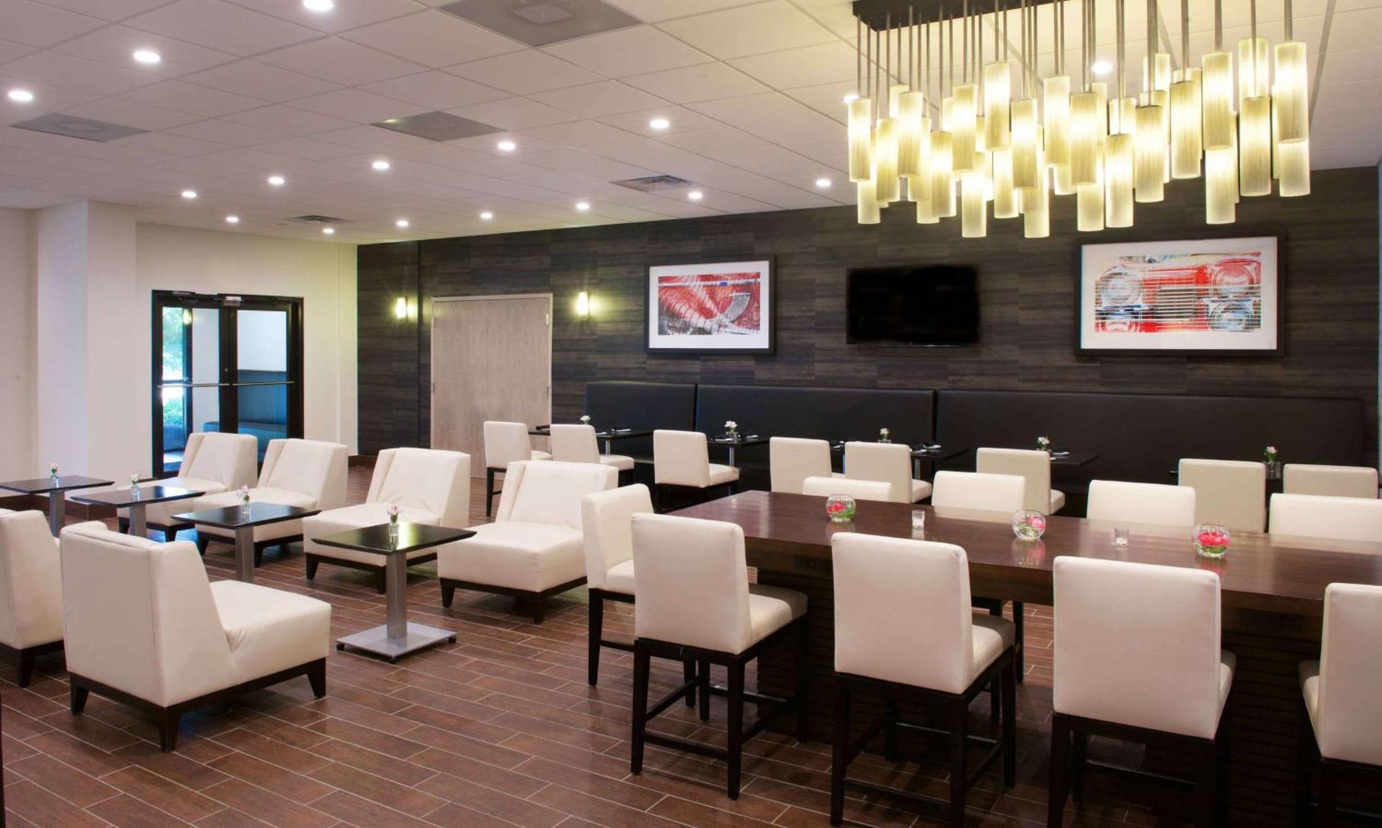 Embassy Suites By Hilton Detroit - Livonia/Novi Exterior photo